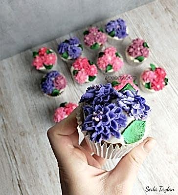 çiçekli Cupcake Ankara