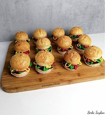 Hamburger-Cupcake-Siparis