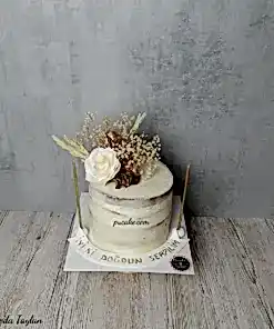Alternative view of Naked Cake