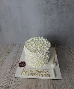 Alternative view of Papatyalı Bahar Pasta