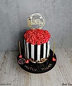 Red-Flowers-Cakes