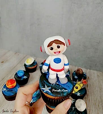 Uzay-Temali-Cupcake-2