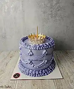 Vintage Taçlı Pasta